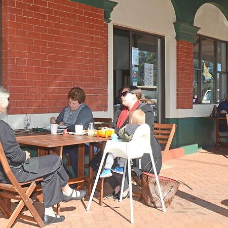 The Wickepin Hotel And Harvest Cafe York Extérieur photo